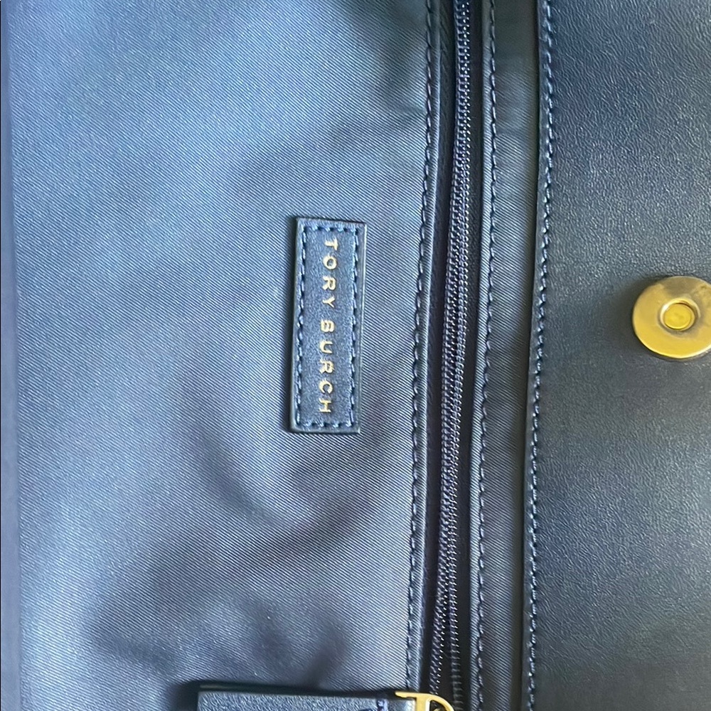 Tory Burch Blue Tote Bag with Iconic Logo - Picture 3 of 9